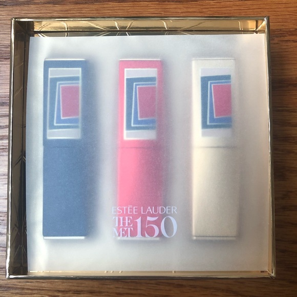 ✨HP✨NIB Estée Lauder THE MET 150 Limited Edition Lipstick Trio Set - Picture 7 of 10